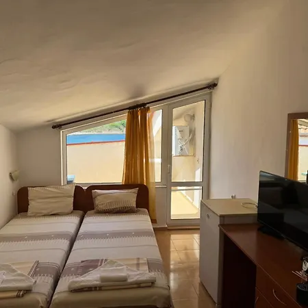 فندق кооп бриз تشيرنوموريتس